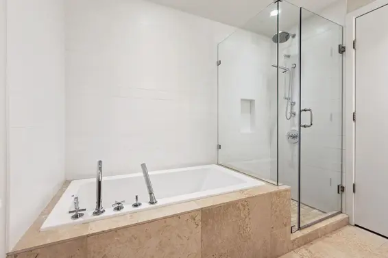 204 788 Arthur Erickson Place, West Vancouver For Sale - image 11