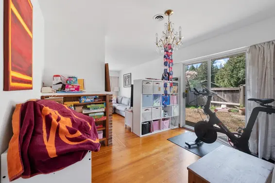 4010 Sunnycrest Drive, North Vancouver For Sale - image 13