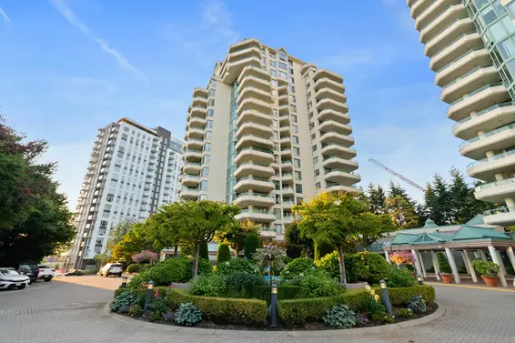 14C 328 Taylor Way, West Vancouver