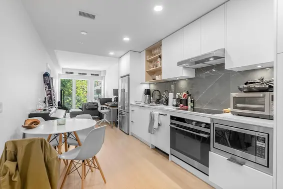 317 422 East 3rd Street, North Vancouver For Sale - image 18