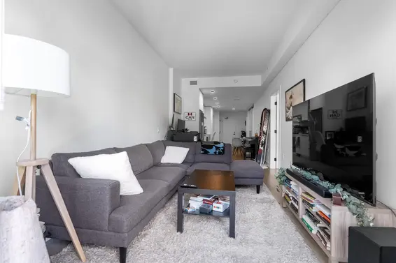 317 422 East 3rd Street, North Vancouver For Sale - image 3