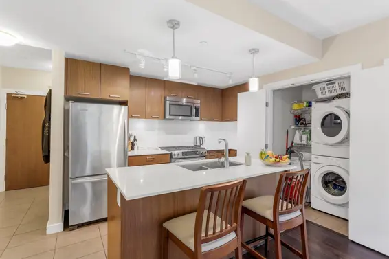 204 1177 Marine Drive, North Vancouver For Sale - image 11