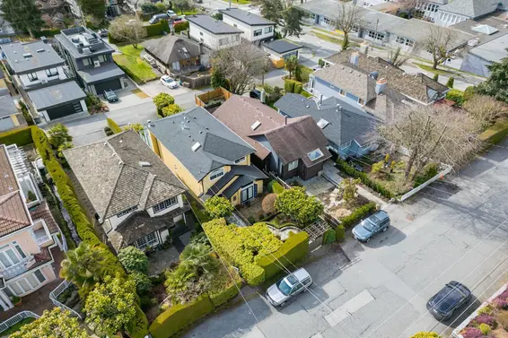 1274 Esquimalt Avenue, West Vancouver For Sale - image 36