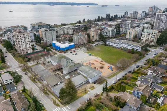 1274 Esquimalt Avenue, West Vancouver For Sale - image 38