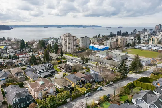 1274 Esquimalt Avenue, West Vancouver For Sale - image 39