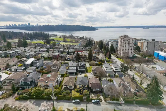 1274 Esquimalt Avenue, West Vancouver For Sale - image 40