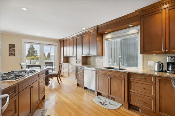 1274 Esquimalt Avenue, West Vancouver For Sale - image 8