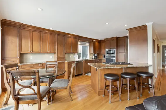 1274 Esquimalt Avenue, West Vancouver For Sale - image 9