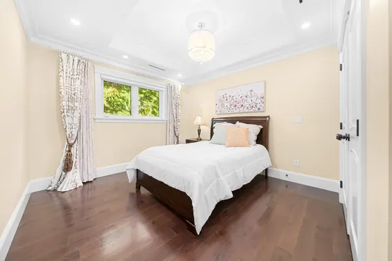 5358 Malaspina Place, North Vancouver For Sale - image 22