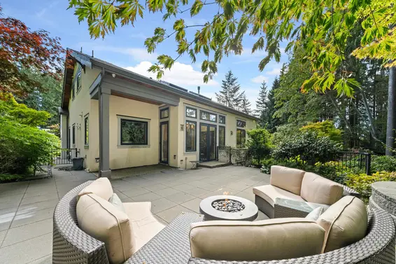 5358 Malaspina Place, North Vancouver For Sale - image 3