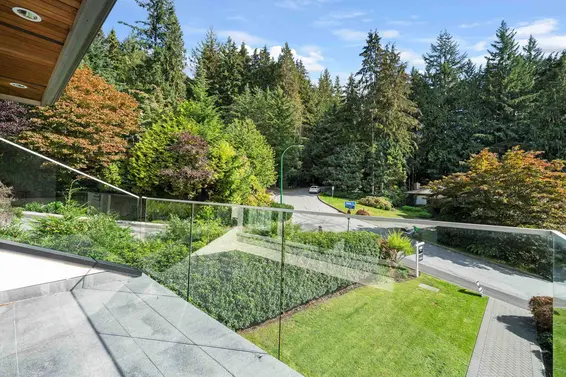 5358 Malaspina Place, North Vancouver For Sale - image 31