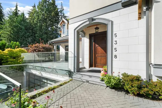 5358 Malaspina Place, North Vancouver For Sale - image 35