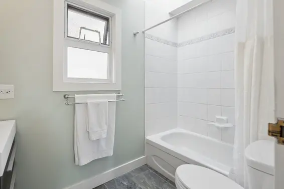 3 230 West 15th Street, North Vancouver For Sale - image 28