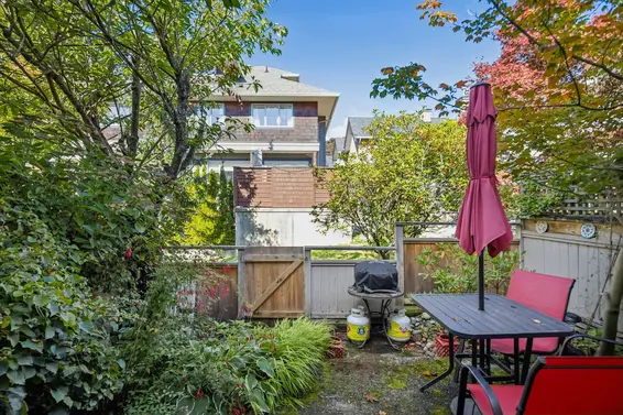 3 230 West 15th Street, North Vancouver For Sale - image 37