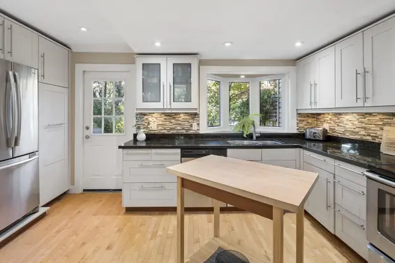 3 230 West 15th Street, North Vancouver For Sale - image 8