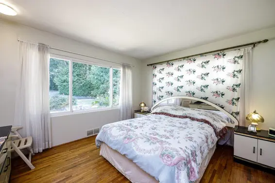 1033 Drayton Street, North Vancouver For Sale - image 12