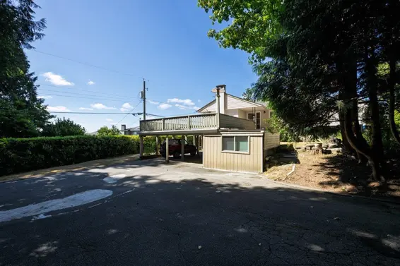 1033 Drayton Street, North Vancouver For Sale - image 3