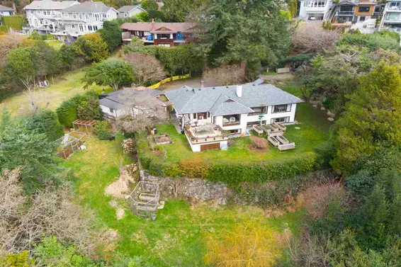 4035 St. Albans Avenue, North Vancouver