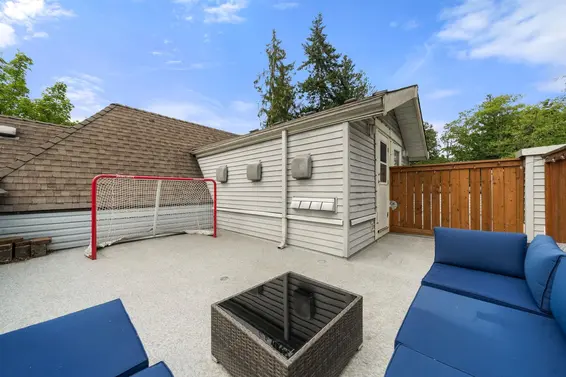6 1073 Lynn Valley Road, North Vancouver For Sale - image 21