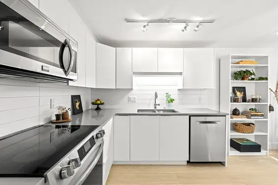 2 258 West 14th Street, North Vancouver For Sale - image 9