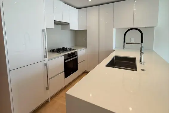 907 135 13th Street E, North Vancouver