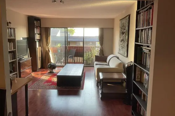 203 211 West 3rd Street, North Vancouver For Sale - image 5