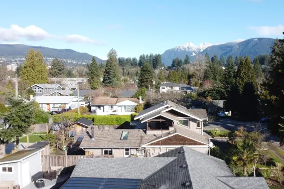 1319 Cottonwood Crescent, North Vancouver For Sale - image 7