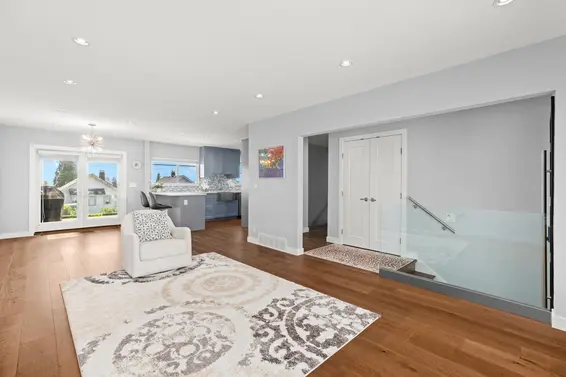 219 East 26th Street, North Vancouver For Sale - image 11