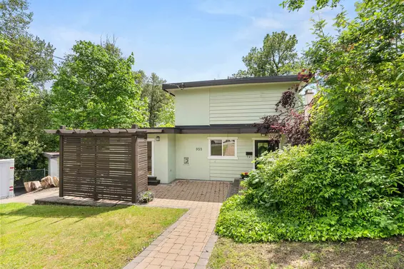 955 East 4th Street, North Vancouver For Sale - image 2