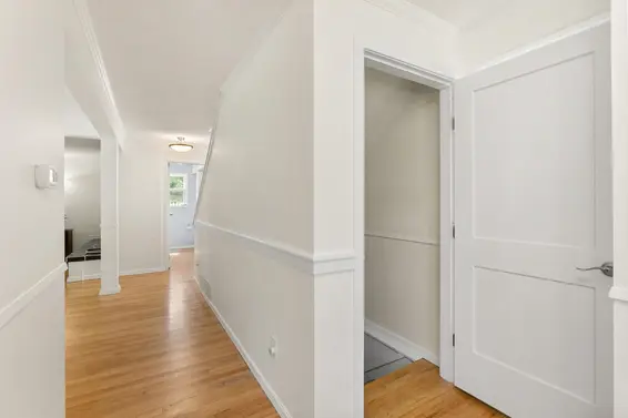 955 East 4th Street, North Vancouver For Sale - image 21