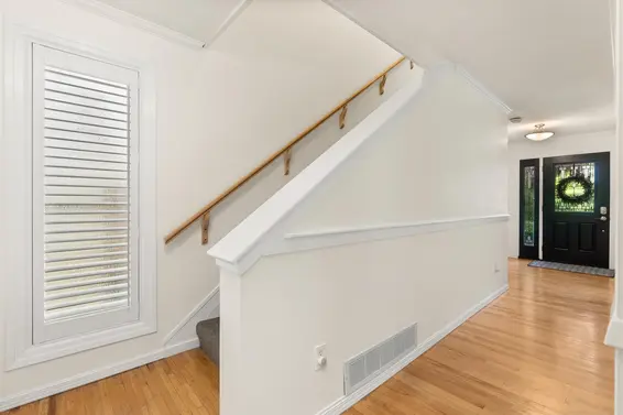 955 East 4th Street, North Vancouver For Sale - image 4
