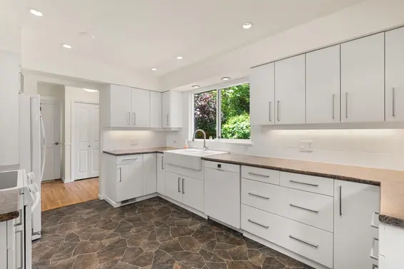 955 East 4th Street, North Vancouver For Sale - image 5