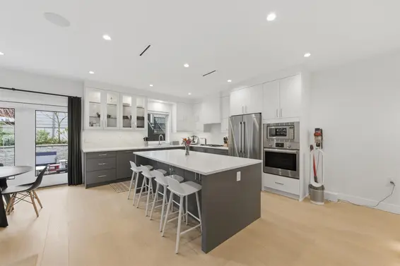 1 272 East 9th Street, North Vancouver For Sale - image 10