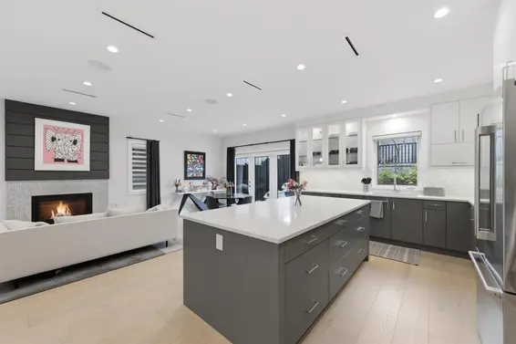 1 272 East 9th Street, North Vancouver For Sale - image 11