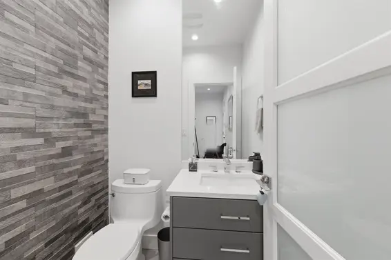 1 272 East 9th Street, North Vancouver For Sale - image 16