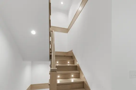 1 272 East 9th Street, North Vancouver For Sale - image 17