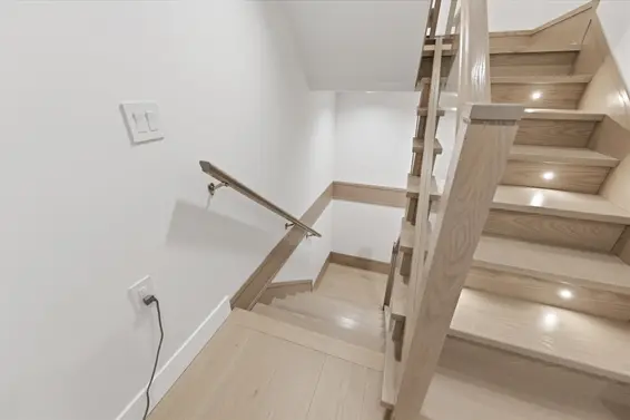 1 272 East 9th Street, North Vancouver For Sale - image 33