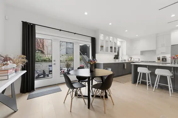 1 272 East 9th Street, North Vancouver For Sale - image 8