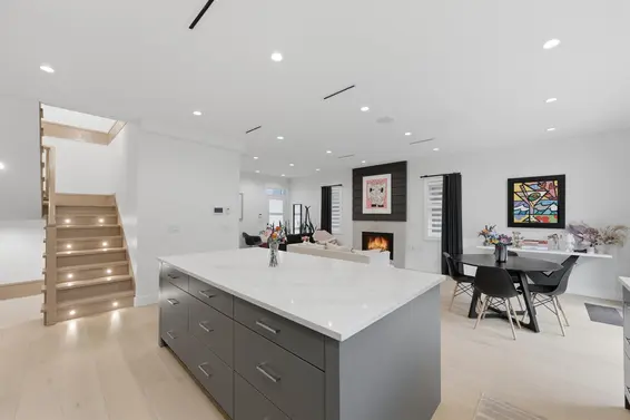 1 272 East 9th Street, North Vancouver For Sale - image 9