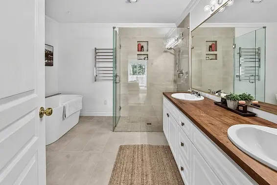1074 Kilmer Road, North Vancouver For Sale - image 17