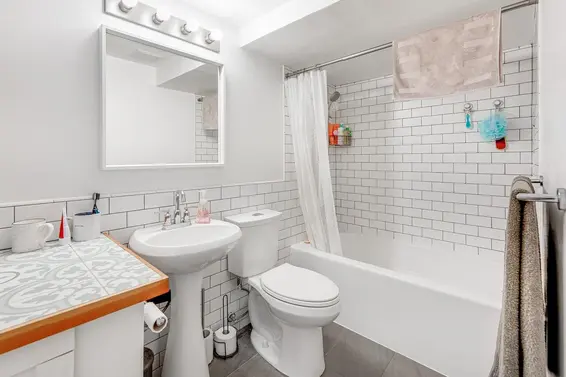 645 East 5th Street, North Vancouver For Sale - image 16