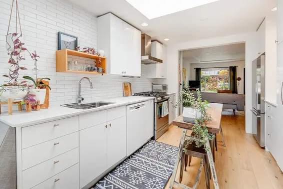 645 East 5th Street, North Vancouver For Sale - image 6