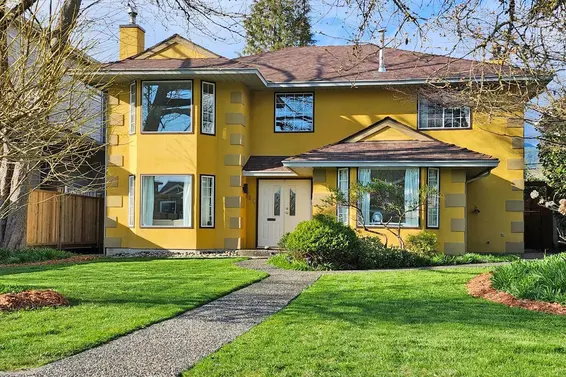 348 East 17 Street, North Vancouver For Sale - image 2