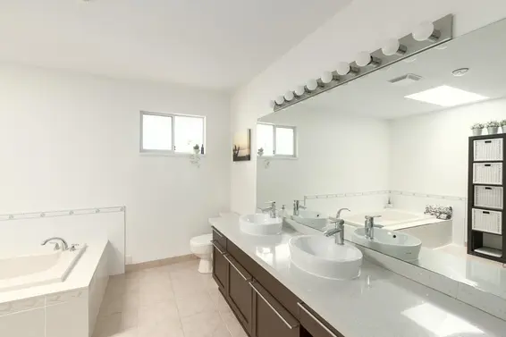 348 East 17 Street, North Vancouver For Sale - image 22