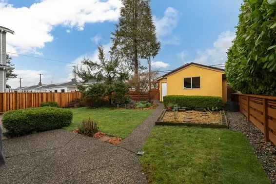 348 East 17 Street, North Vancouver For Sale - image 31