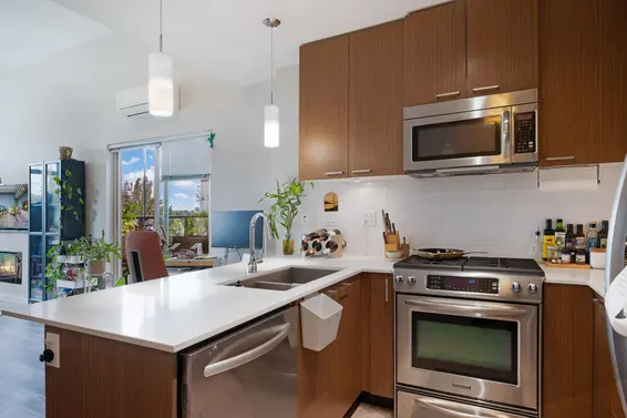 416 1330 Marine Drive, North Vancouver For Sale - image 13