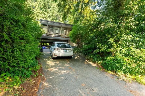 643 Plymouth Drive, North Vancouver For Sale - image 2
