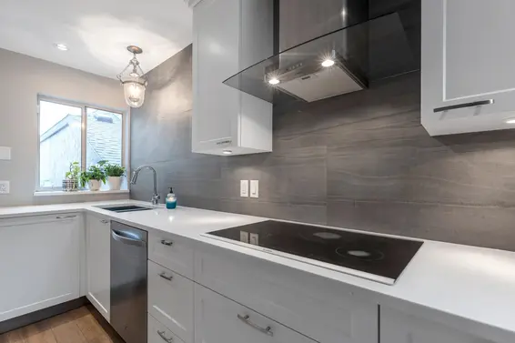 203 2440 Haywood Avenue, West Vancouver For Sale - image 12