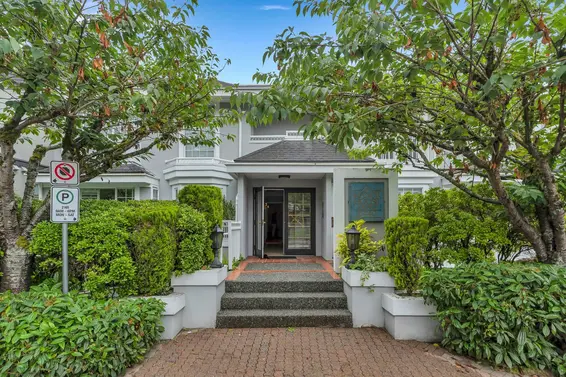 203 2440 Haywood Avenue, West Vancouver For Sale - image 2
