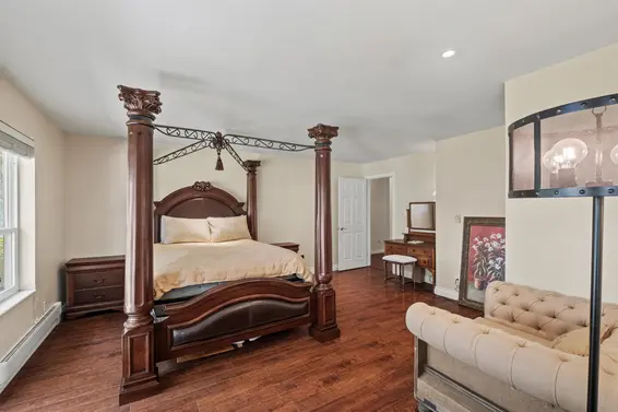 2808 Eastern Avenue, North Vancouver For Sale - image 14